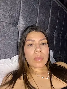 martina contreras online show from November 9, 2025, 2:04 pm