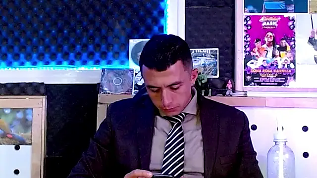 Darko0717 online show from March 12, 2025, 12:20 am