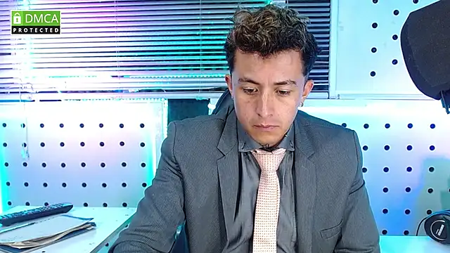 Darko0717 online show from October 5, 2025, 1:20 pm