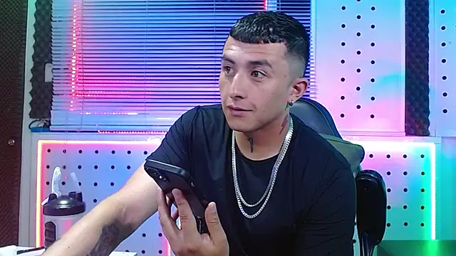 Darko0717 online show from February 24, 2026, 11:25 pm