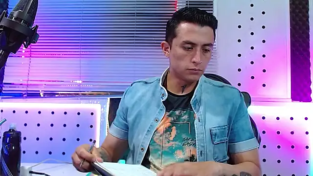 Darko0717 online show from April 4, 2026, 4:26 pm