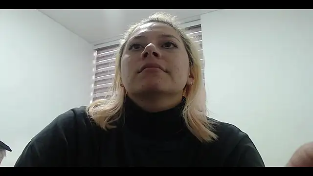 Snapshot of MommyMiaWs chatting on January 25, 2025, 10:50 pm MommyMiaWs online show from January 25, 2025, 10:50 pm