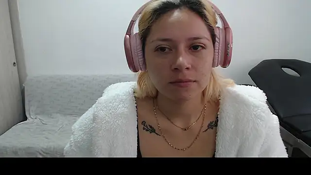 Snapshot of MommyMiaWs chatting on March 9, 2025, 1:26 pm MommyMiaWs online show from March 9, 2025, 1:26 pm