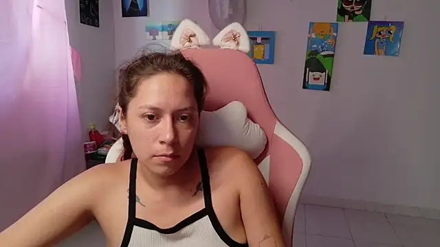 Snapshot of MommyMiaWs chatting on February 9, 2026, 3:27 pm MommyMiaWs online show from February 9, 2026, 3:27 pm