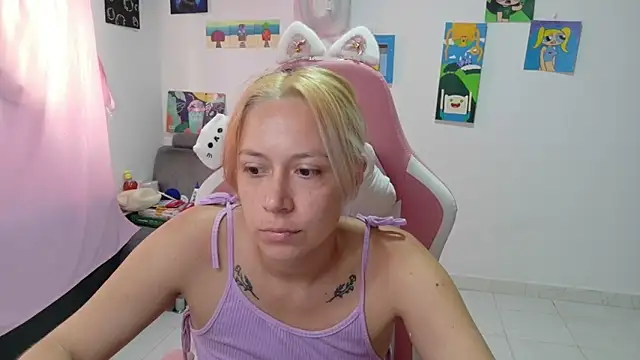 Snapshot of MommyMiaWs chatting on February 11, 2026, 6:13 pm MommyMiaWs online show from February 11, 2026, 6:13 pm