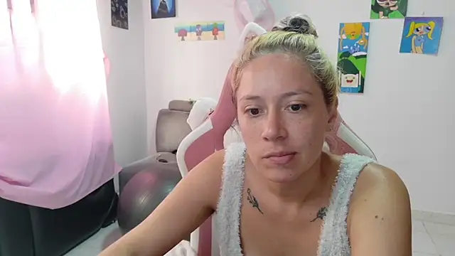 MommyMiaWs online show from March 19, 2026, 3:49 pm