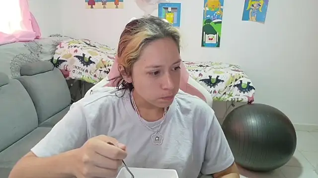 MommyMiaWs online show from April 20, 2026, 1:14 pm