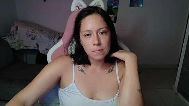 MommyMiaWs online show from July 1, 2026, 4:40 pm