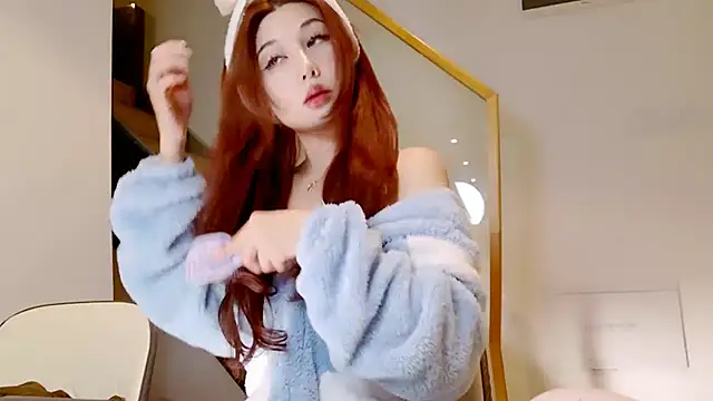 Snapshot of Serena-AU chatting on December 2, 2024, 2:30 pm Serena-AU online show from December 2, 2024, 2:30 pm