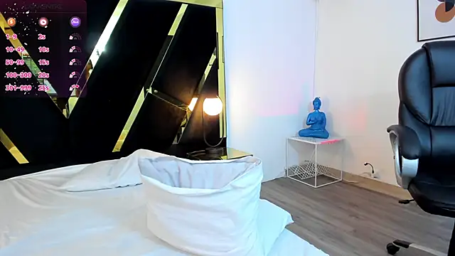 Snapshot of emilybae_ chatting on December 10, 2024, 12:50 am emilybae online show from December 10, 2024, 12:50 am