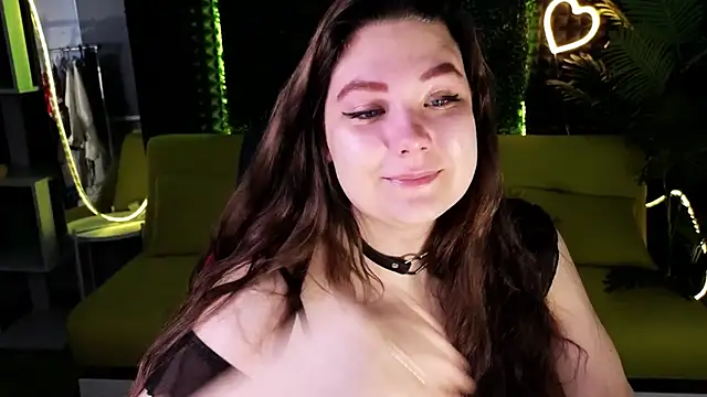 Snapshot of DjennaPalme chatting on January 4, 2025, 12:59 am DjennaPalme online show from January 4, 2025, 12:59 am