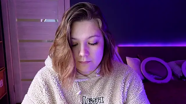 Snapshot of DjennaPalme chatting on October 15, 2025, 2:55 am DjennaPalme online show from October 15, 2025, 2:55 am