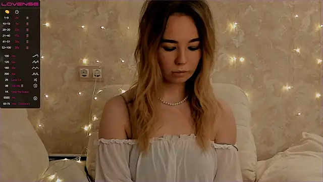 Snapshot of EvaSileZ chatting on October 23, 2025, 4:50 pm EvaSileZ online show from October 23, 2025, 4:50 pm