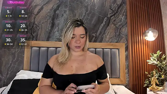 Snapshot of Gaia_Stone chatting on January 29, 2025, 12:56 pm Gaia Stone online show from January 29, 2025, 12:56 pm