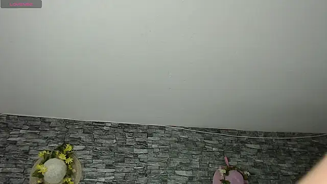 Danna Paolaa  online show from November 4, 2025, 3:16 am