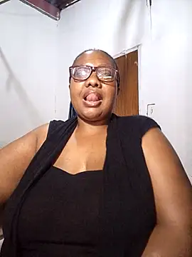 YELLOW BONE online show from October 3, 2025, 10:29 pm