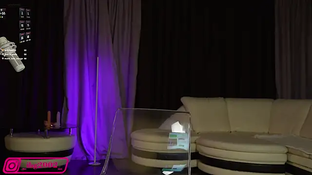 Snapshot of Masha_2002 chatting on February 5, 2025, 3:34 am Masha 2002 online show from February 5, 2025, 3:34 am