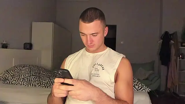 Snapshot of paulblack21 chatting on November 17, 2025, 9:31 pm paulblack21 online show from November 17, 2025, 9:31 pm