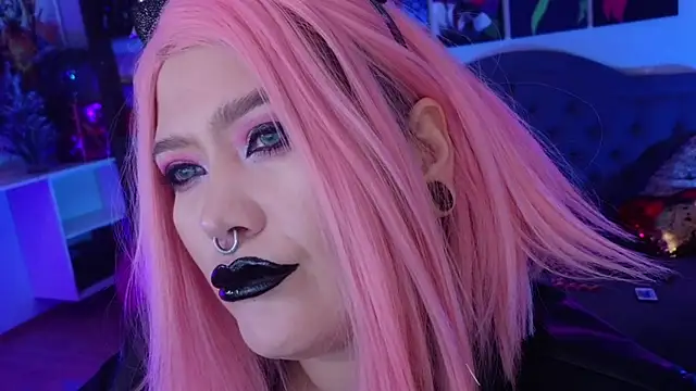 Snapshot of wickedxqueen chatting on December 15, 2024, 4:18 am wickedxqueen online show from December 15, 2024, 4:18 am