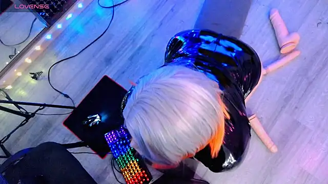 wickedxqueen online show from April 12, 2026, 8:36 pm