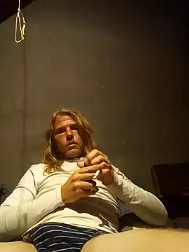 Salted Playday online show from January 8, 2025, 1:32 am