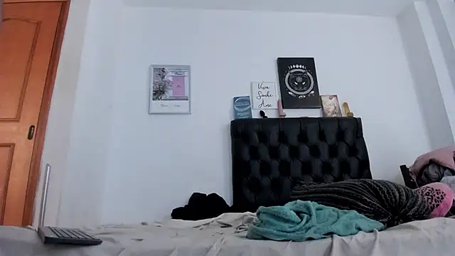 JohanyLatino online show from January 19, 2025, 6:00 pm