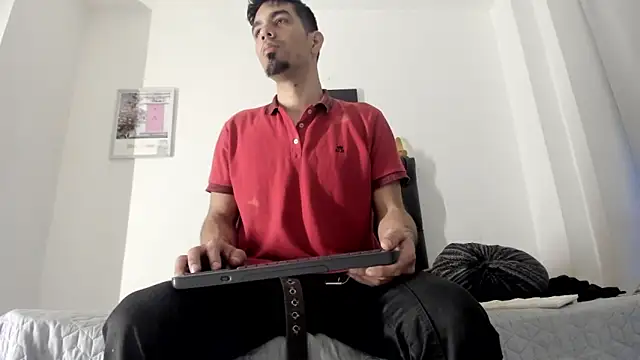 JohanyLatino online show from March 11, 2025, 11:12 am