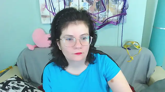 EverlyRays online show from December 6, 2024, 4:58 am