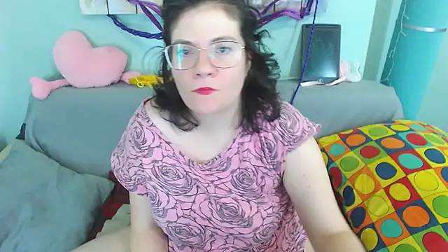 EverlyRays online show from December 20, 2024, 8:12 pm