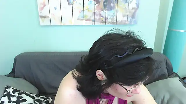 EverlyRays online show from February 3, 2025, 6:07 pm