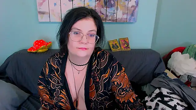 EverlyRays online show from March 30, 2026, 6:09 pm