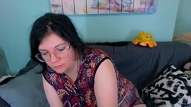 Snapshot of EverlyRays chatting on May 16, 2026, 10:47 am EverlyRays online show from May 16, 2026, 10:47 am