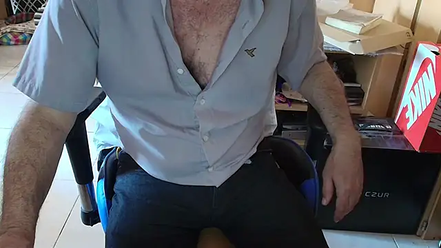 angelgarcia269 online show from November 28, 2025, 1:03 pm