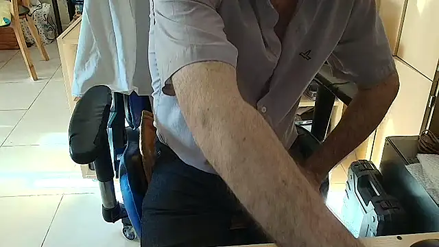 angelgarcia269 online show from April 22, 2026, 11:56 am