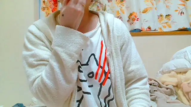 Snapshot of liliyRiSAcha-n chatting on January 23, 2025, 10:44 pm liliyRiSAcha-n online show from January 23, 2025, 10:44 pm