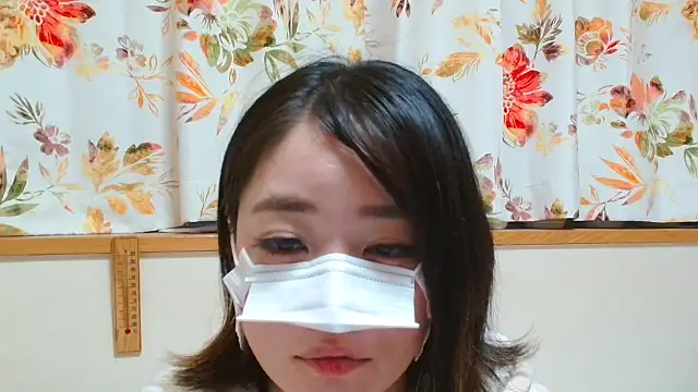 Snapshot of liliyRiSAcha-n chatting on November 12, 2025, 7:31 am liliyRiSAcha-n online show from November 12, 2025, 7:31 am