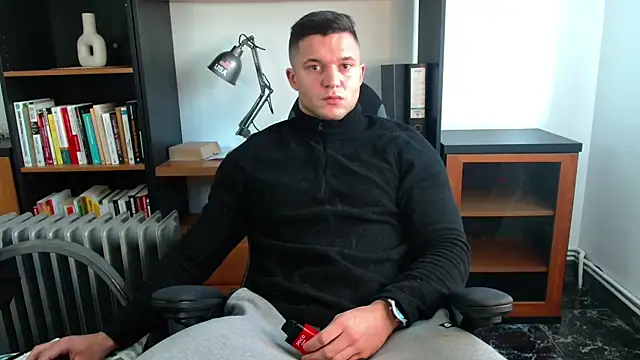Tomasshelby  online show from December 13, 2024, 9:57 am