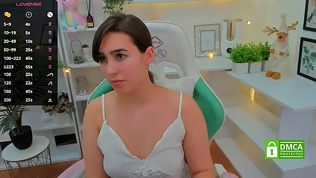  Eliizabeth  online show from January 13, 2025, 3:56 am