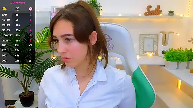  Eliizabeth  online show from January 23, 2025, 9:18 pm