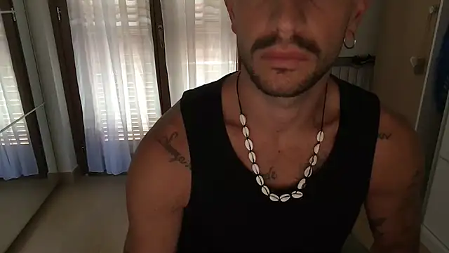 Snapshot of lupopiemontese chatting on June 1, 2026, 7:54 am lupopiemontese online show from June 1, 2026, 7:54 am