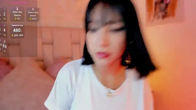 Snapshot of emma_woods_ chatting on October 10, 2025, 7:35 pm emma woods online show from October 10, 2025, 7:35 pm