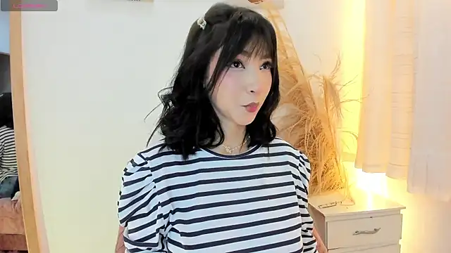 Snapshot of emma_woods_ chatting on March 15, 2026, 12:27 am emma woods online show from March 15, 2026, 12:27 am