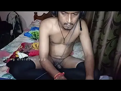 Sexypavi09 online show from September 18, 2025, 6:32 pm