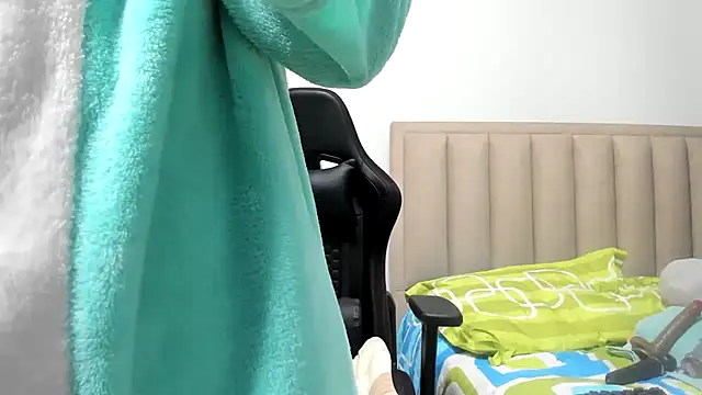 Chloemiller89 online show from November 26, 2025, 11:17 pm