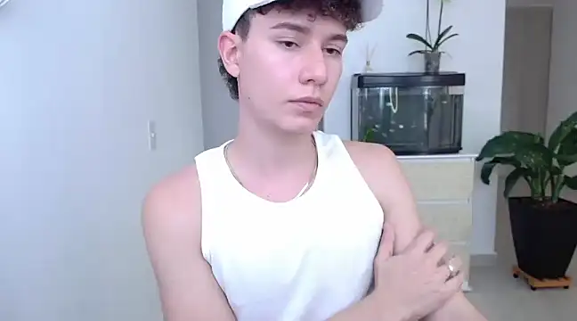 Snapshot of adrian_morelly chatting on December 12, 2024, 7:04 pm adrian morelly online show from December 12, 2024, 7:04 pm