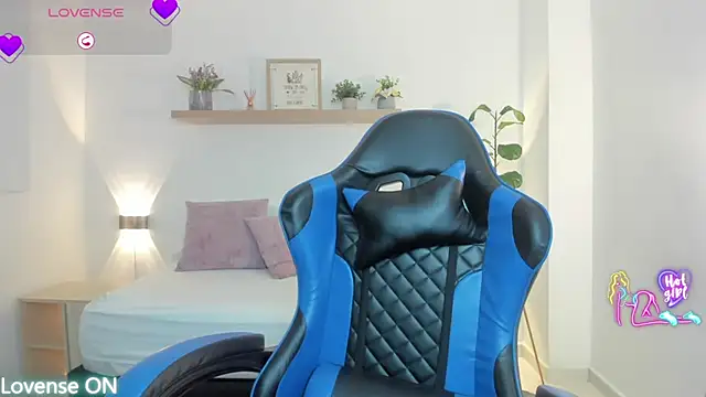 nataly rodri online show from April 22, 2026, 2:03 am