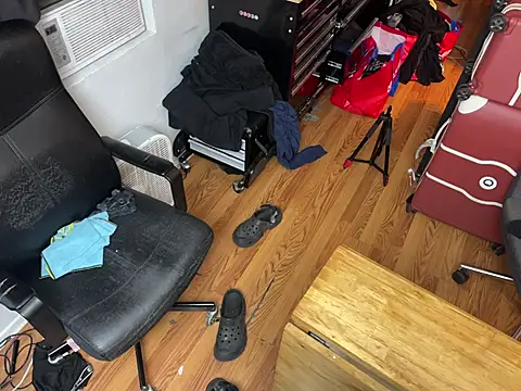 leanjamesdean online show from March 23, 2026, 2:48 am