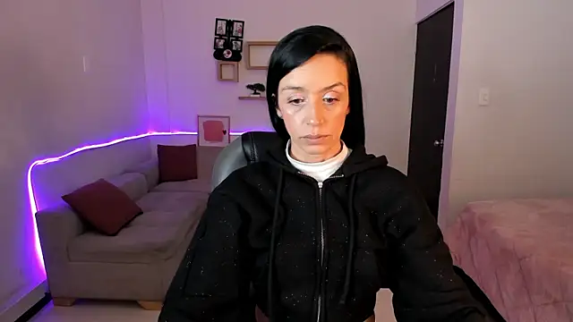 Kristen Garner online show from December 20, 2025, 7:21 pm