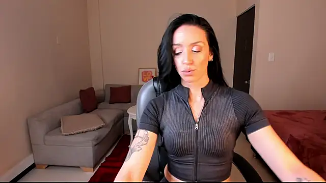 Kristen Garner online show from April 4, 2026, 8:28 pm