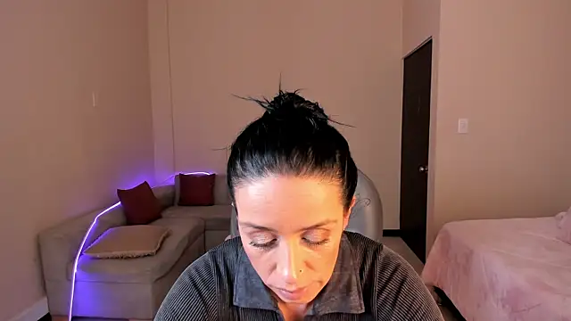 Kristen Garner online show from June 1, 2026, 8:21 pm